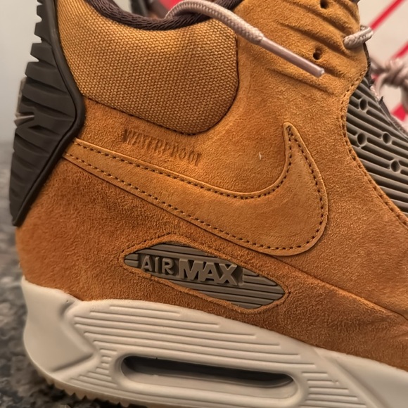 Nike Air Max winter wheat sneakerboot 90 EUC 10.5 Sneakers - Picture 2 of 16